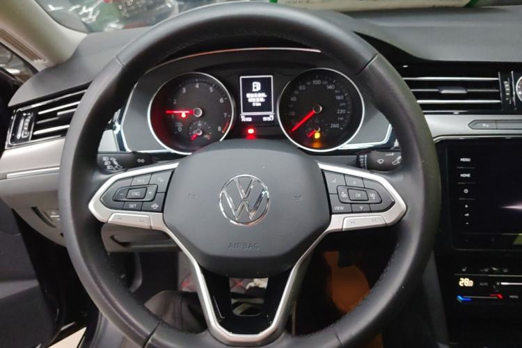 Used Volkswagen Magotan 2020 330TSI DSG Leading Model Steering Wheel
