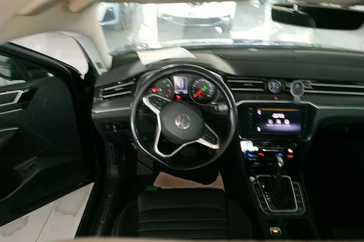 Used Volkswagen Magotan 2020 330TSI DSG Leading Model Steering Wheel