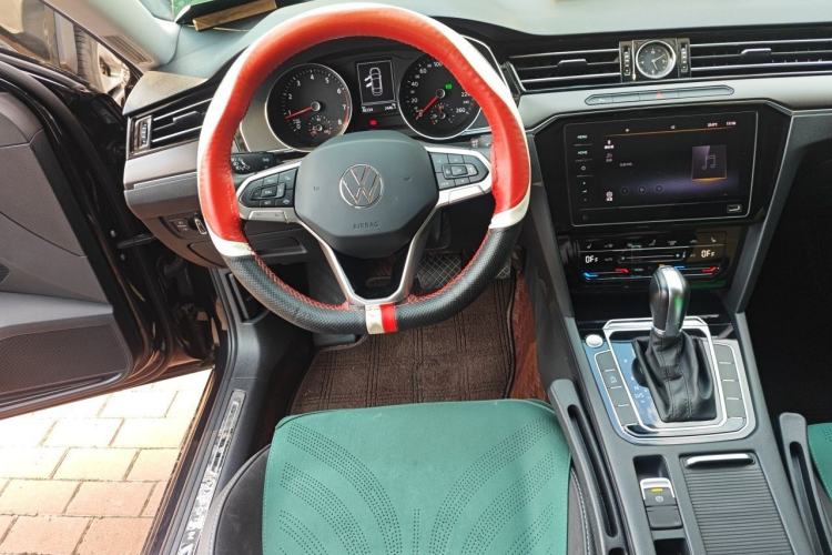 Used Volkswagen Magotan 2020 330TSI DSG Leading Model Steering Wheel