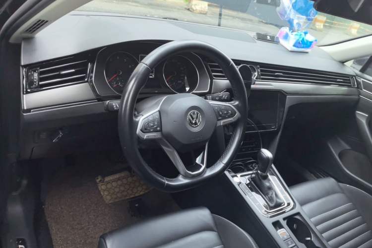 Used Volkswagen Magotan 2020 330TSI DSG Leading Model Steering Wheel