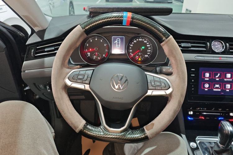 Used Volkswagen Magotan 2020 330TSI DSG Leading Model Steering Wheel