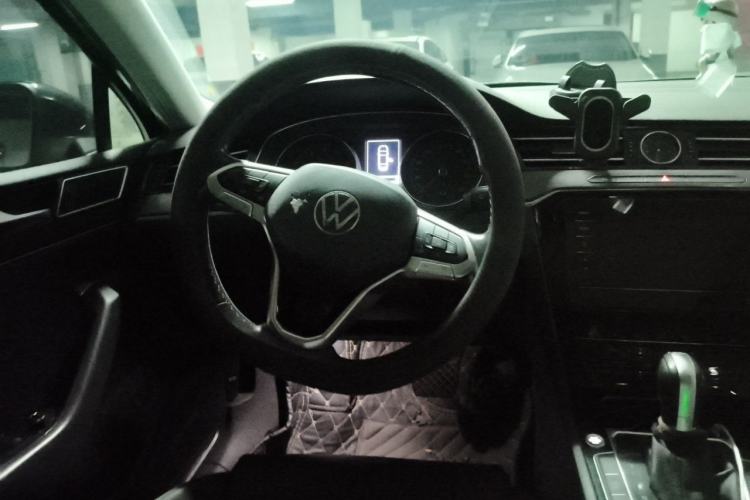 Used Volkswagen Magotan 2020 330TSI DSG Leading Model Steering Wheel