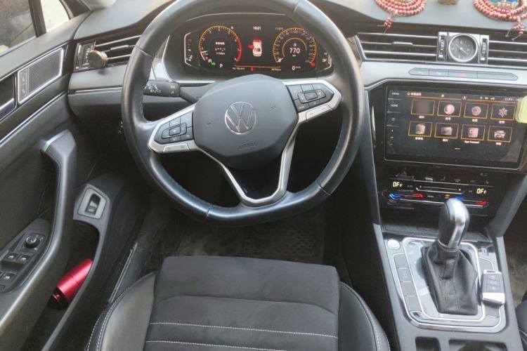 Used Volkswagen Magotan 2020 380TSI DSG Luxury Version Steering Wheel