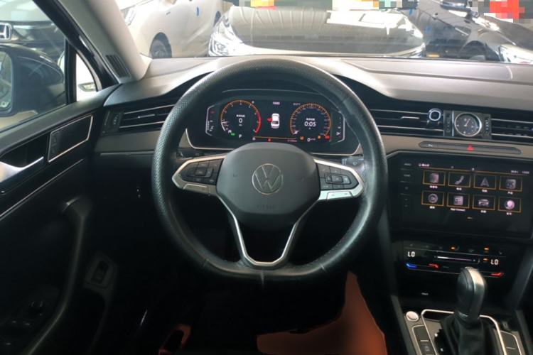 Used Volkswagen Magotan 2020 330TSI DSG Luxury Edition Steering Wheel