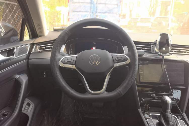 Used Volkswagen Magotan 2020 380TSI DSG Luxury Version Steering Wheel