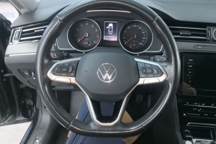 Used Volkswagen Magotan 2020 330TSI DSG Leading Model Steering Wheel