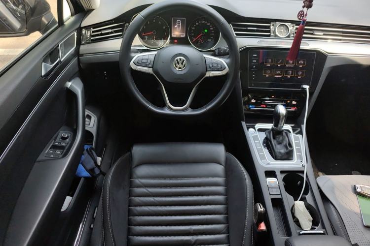 Used Volkswagen Magotan 2020 330TSI DSG Leading Model Steering Wheel