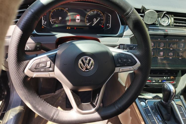 Used Volkswagen Magotan 2020 330TSI DSG Luxury Edition Steering Wheel