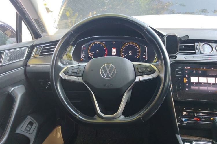 Used Volkswagen Magotan 2020 330TSI DSG Luxury Edition Steering Wheel