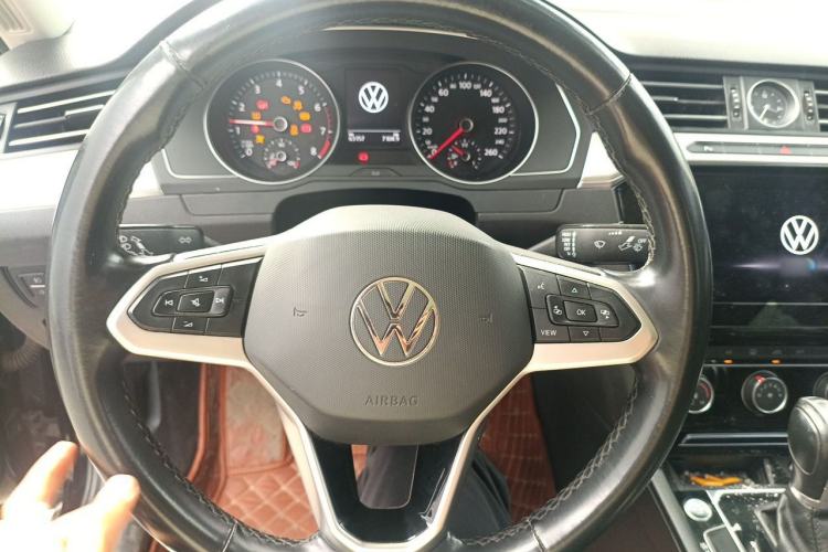 Used Volkswagen Magotan 2020 280TSI DSG Comfort Edition Steering Wheel