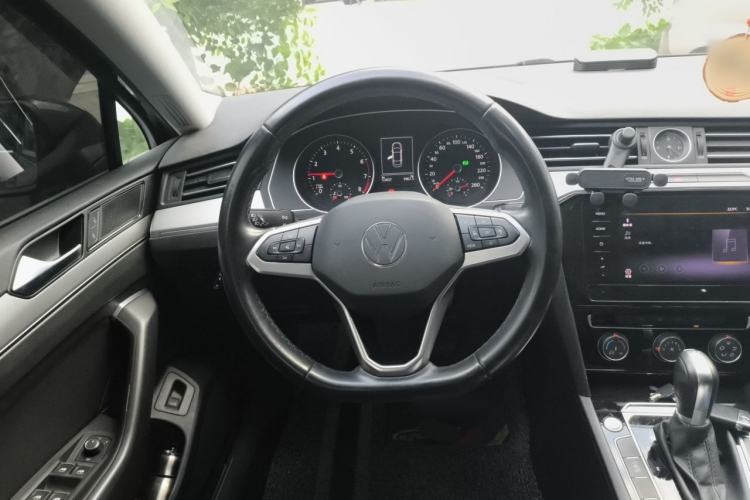 Used Volkswagen Magotan 2020 280TSI DSG Comfort Edition Steering Wheel