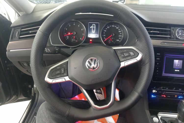 Used Volkswagen Magotan 2020 330TSI DSG Leading Model Steering Wheel