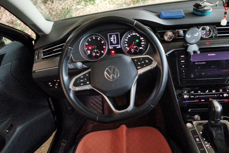 Used Volkswagen Magotan 2020 330TSI DSG Leading Model Steering Wheel