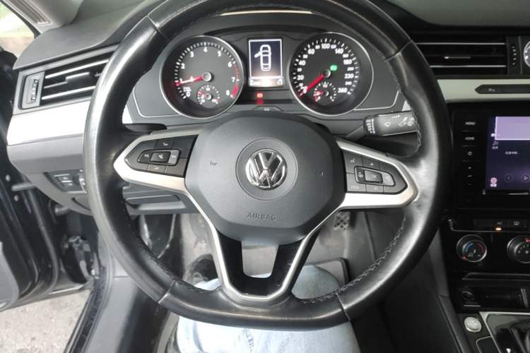 Used Volkswagen Magotan 2020 280TSI DSG Comfort Edition Steering Wheel