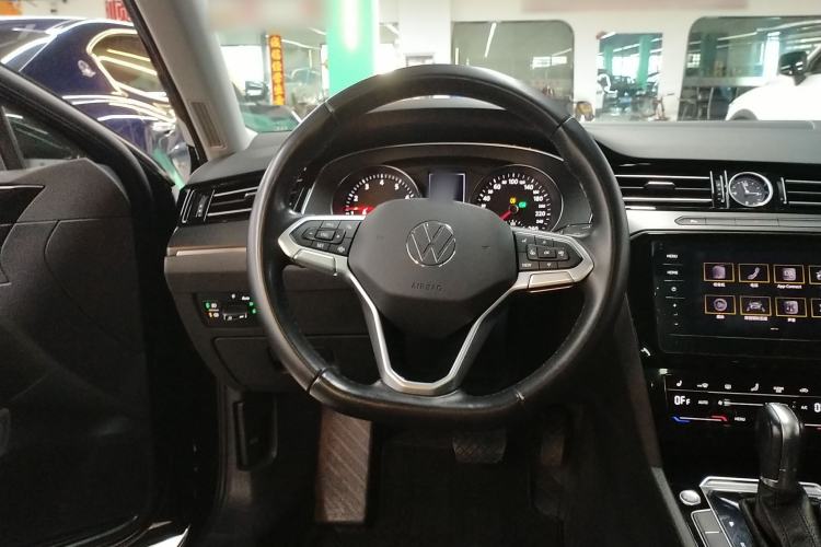 Used Volkswagen Magotan 2020 330TSI DSG Leading Model Steering Wheel