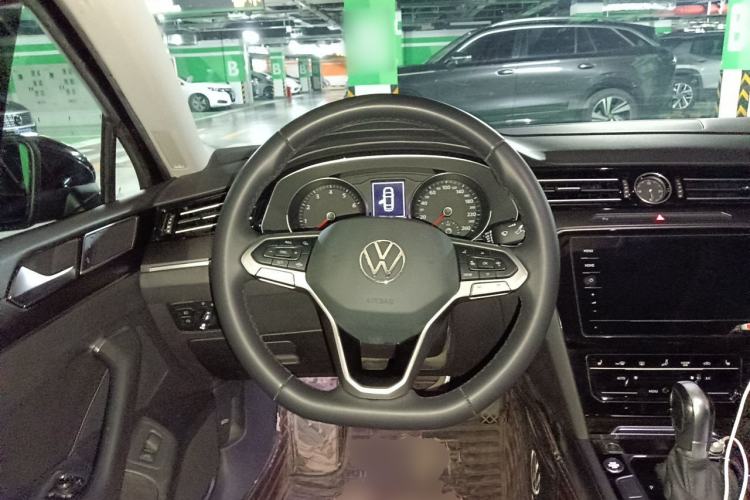 Used Volkswagen Magotan 2020 330TSI DSG Leading Model Steering Wheel