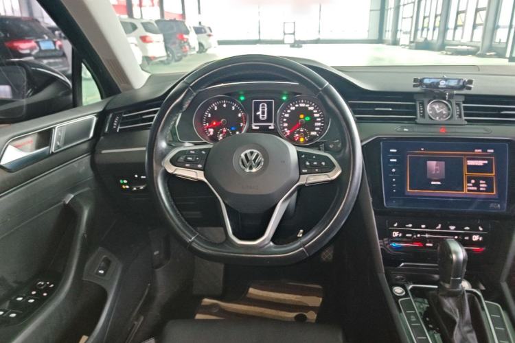 Used Volkswagen Magotan 2020 330TSI DSG Leading Model Steering Wheel