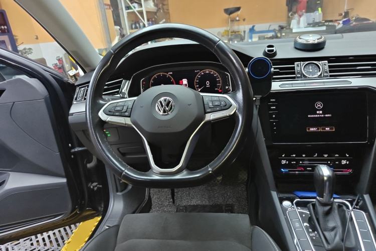Used Volkswagen Magotan 2020 330TSI DSG Luxury Edition Steering Wheel