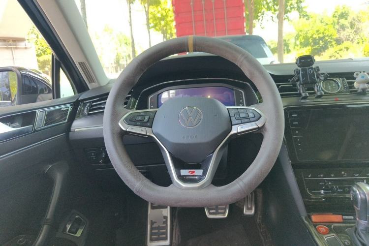Used Volkswagen Magotan 2020 380TSI DSG Luxury Version Steering Wheel