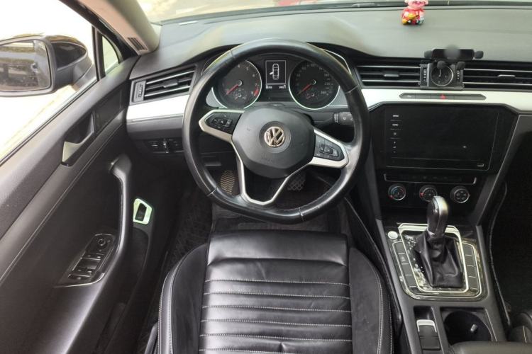 Used Volkswagen Magotan 2020 280TSI DSG Comfort Edition Steering Wheel