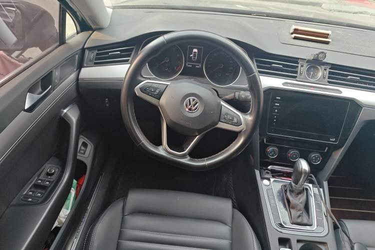 Used Volkswagen Magotan 2020 280TSI DSG Comfort Edition Steering Wheel