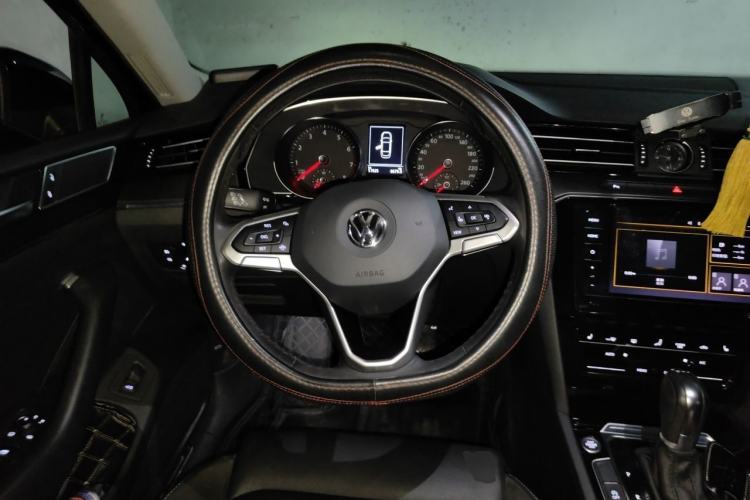 Used Volkswagen Magotan 2020 330TSI DSG Leading Model Steering Wheel