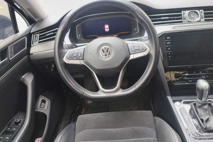 Used Volkswagen Magotan 2020 330TSI DSG Luxury Edition Steering Wheel
