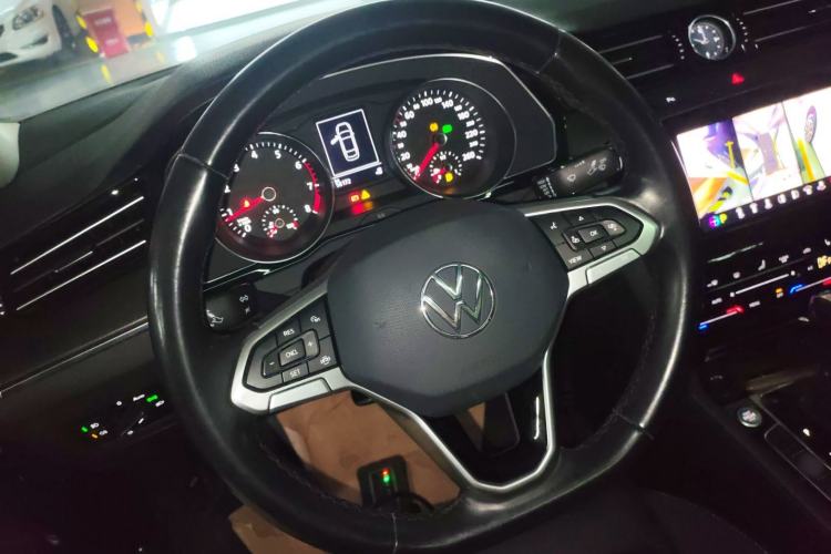 Used Volkswagen Magotan 2020 330TSI DSG Leading Model Steering Wheel