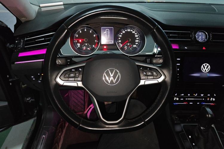 Used Volkswagen Magotan 2020 330TSI DSG Leading Model Steering Wheel