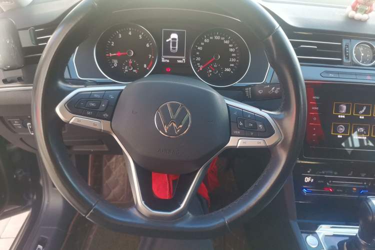 Used Volkswagen Magotan 2020 330TSI DSG Leading Model Steering Wheel