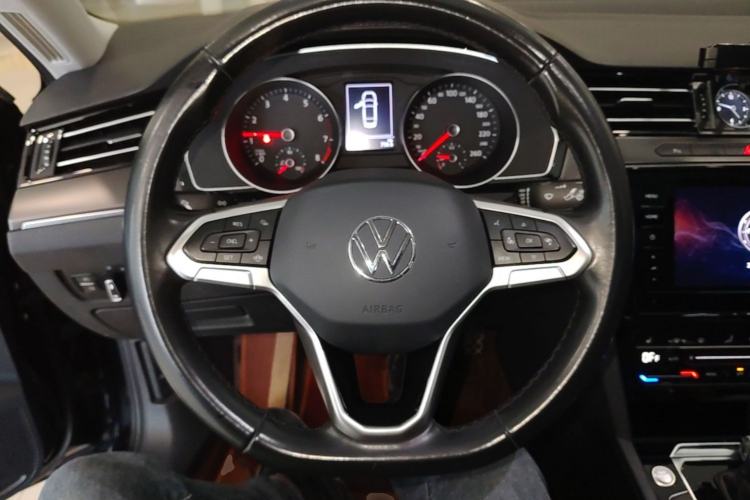 Used Volkswagen Magotan 2020 330TSI DSG Leading Model Steering Wheel