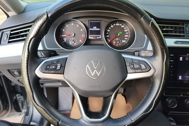 Used Volkswagen Magotan 2020 280TSI DSG Comfort Edition Steering Wheel