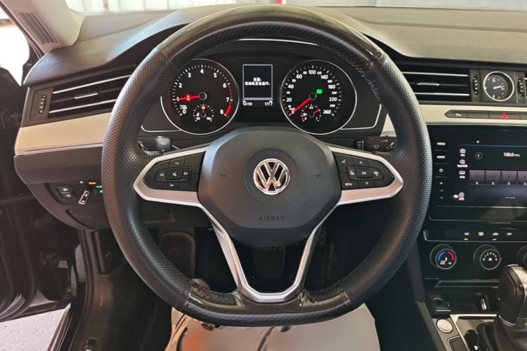 Used Volkswagen Magotan 2020 280TSI DSG Comfort Edition Steering Wheel