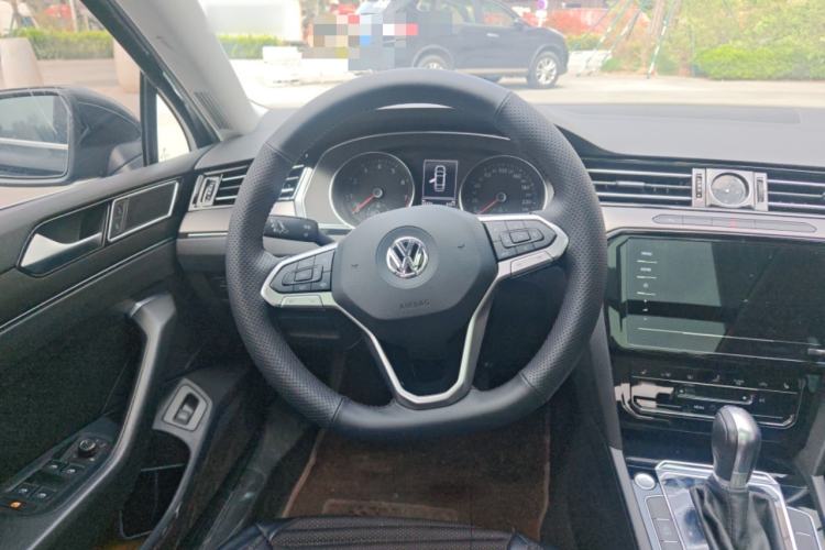 Used Volkswagen Magotan 2020 330TSI DSG Leading Model Steering Wheel