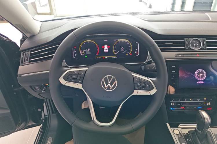 Used Volkswagen Magotan 2020 330TSI DSG Leading Model Steering Wheel