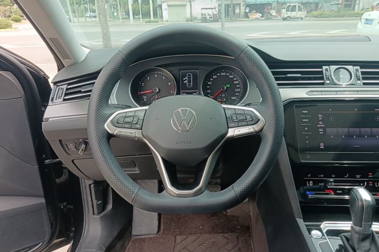 Used Volkswagen Magotan 2020 330TSI DSG Leading Model Steering Wheel
