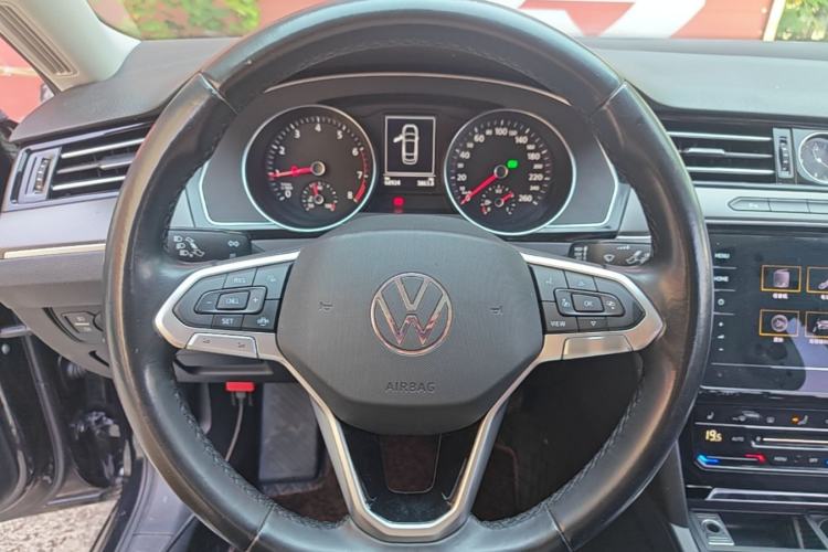 Used Volkswagen Magotan 2020 330TSI DSG Leading Model Steering Wheel