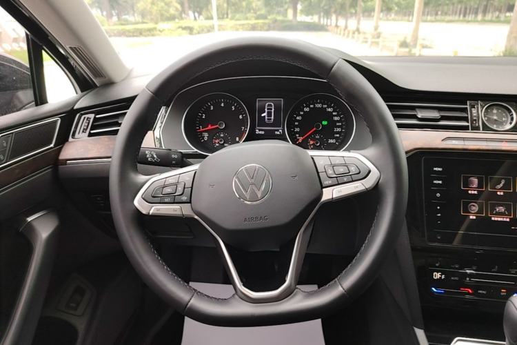 Used Volkswagen Magotan 2020 330TSI DSG Leading Model Steering Wheel