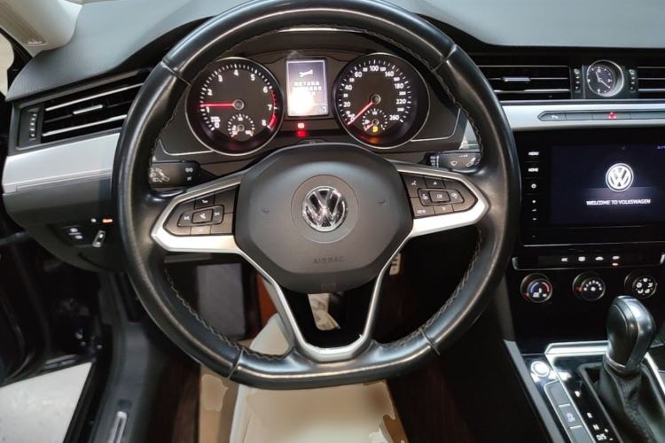 Used Volkswagen Magotan 2020 280TSI DSG Comfort Edition Steering Wheel