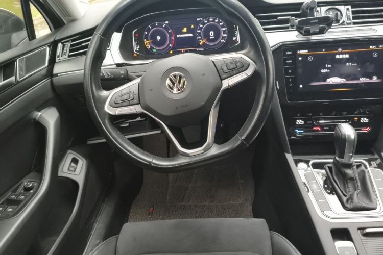 Used Volkswagen Magotan 2020 380TSI DSG Luxury Version Steering Wheel