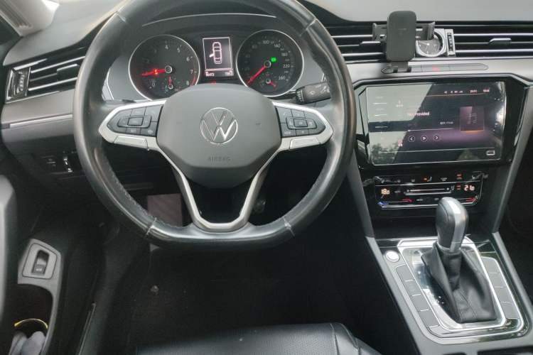 Used Volkswagen Magotan 2020 330TSI DSG Leading Model Steering Wheel