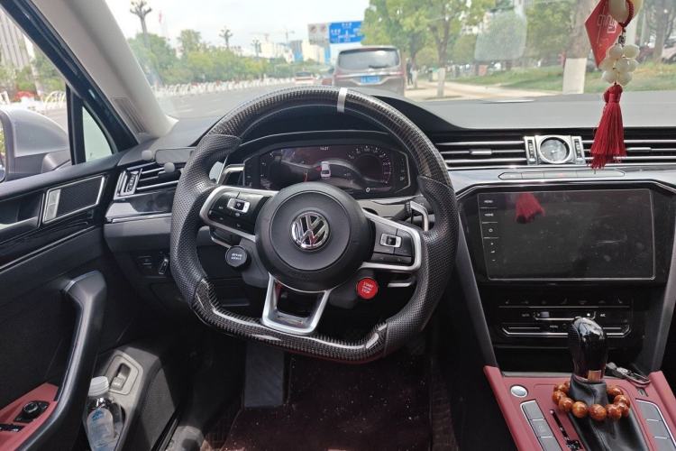 Used Volkswagen Magotan 2020 330TSI DSG Luxury Edition Steering Wheel