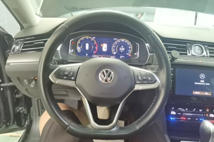 Used Volkswagen Magotan 2020 330TSI DSG Luxury Edition Steering Wheel