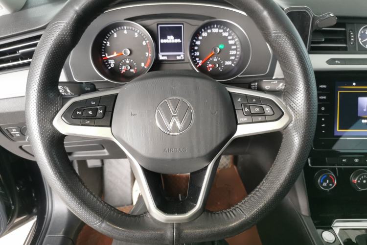 Used Volkswagen Magotan 2020 280TSI DSG Comfort Edition Steering Wheel