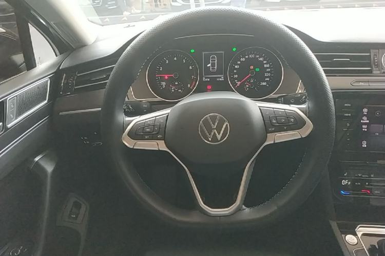 Used Volkswagen Magotan 2020 330TSI DSG Leading Model Steering Wheel