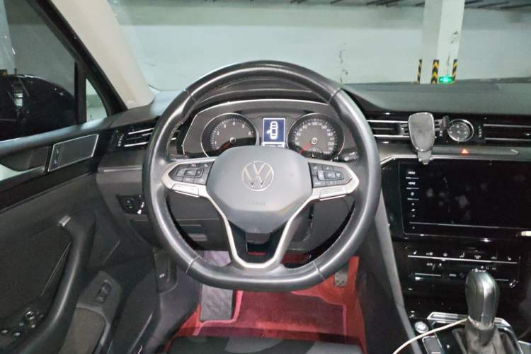 Used Volkswagen Magotan 2020 330TSI DSG Leading Model Steering Wheel