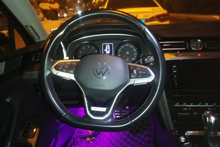 Used Volkswagen Magotan 2020 330TSI DSG Leading Model Steering Wheel