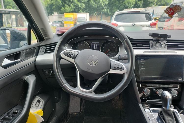 Used Volkswagen Magotan 2020 280TSI DSG Comfort Edition Steering Wheel