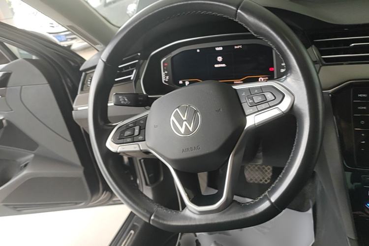 Used Volkswagen Magotan 2020 330TSI DSG Luxury Edition Steering Wheel