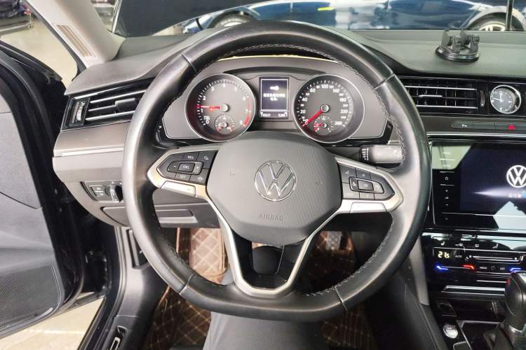 Used Volkswagen Magotan 2020 330TSI DSG Leading Model Steering Wheel